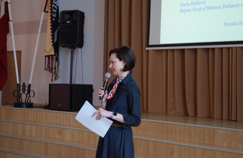 Aluksniesiem.lv raksta attēla aizvietotājs