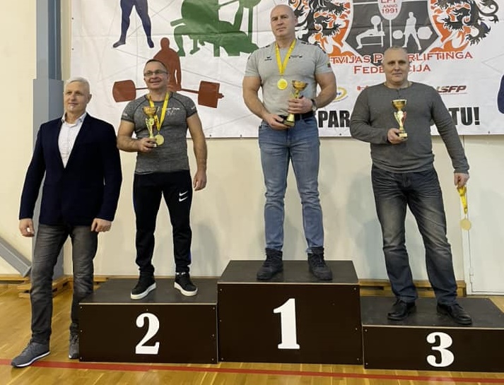 Autors: Foto no Latvijas Pauerliftinga federācijas albuma. 