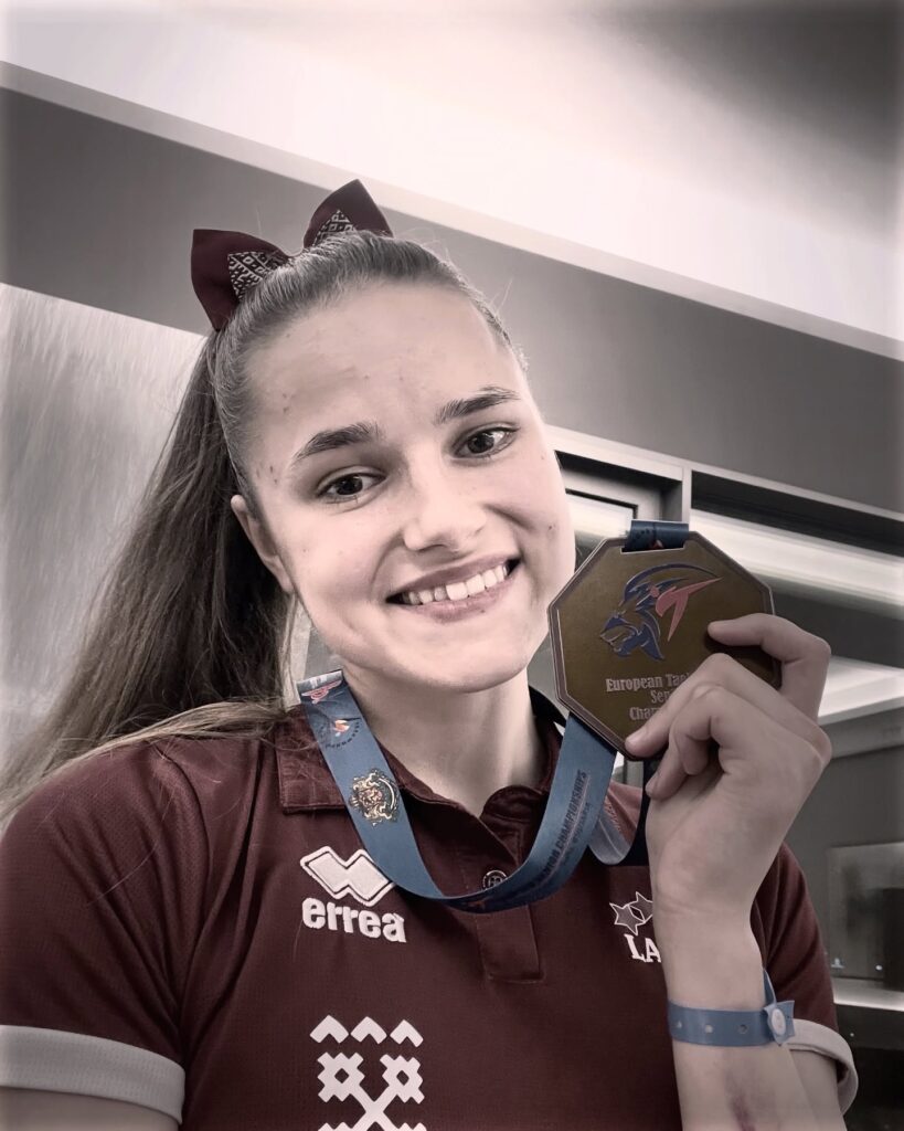 Autors: No personīgā albuma