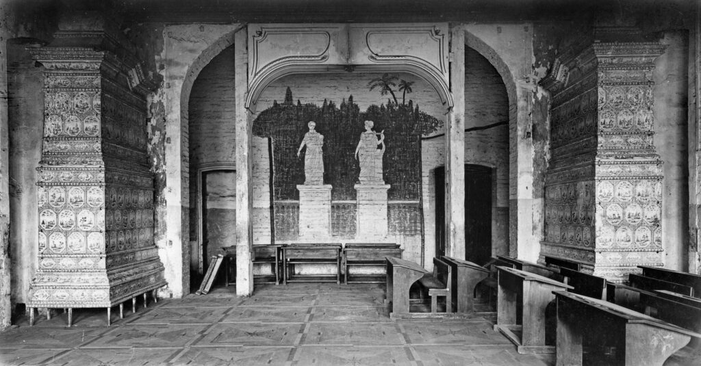 Hercoga guļamistaba – Pilsrundāles pamatskolas klase, 1925.g.
Autors: Rundāles pils muzeja arhīvs.