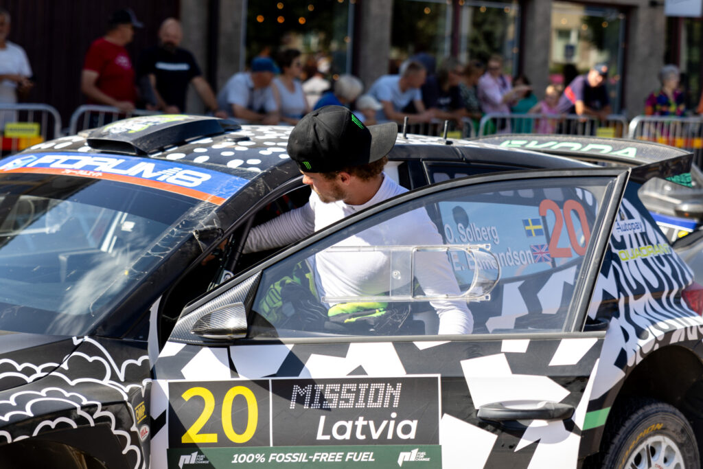 Autors: Ģirts Donerblics