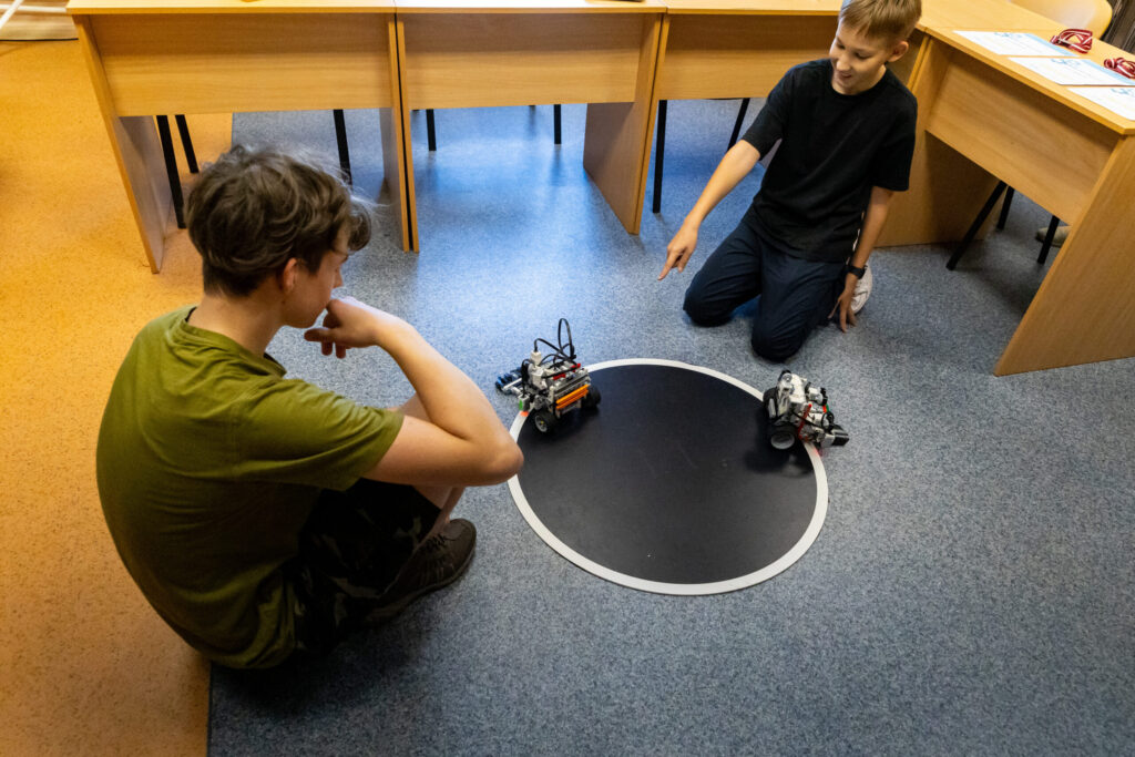 Autors: Ģirts Donerblics