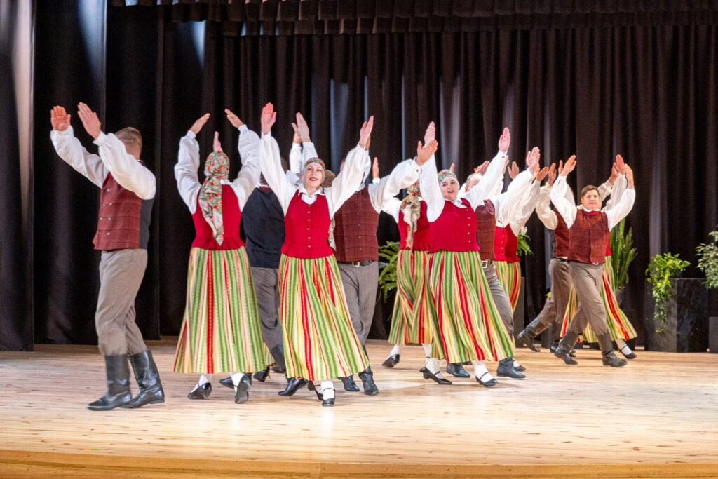 Autors: www.bauskasdzive.lv