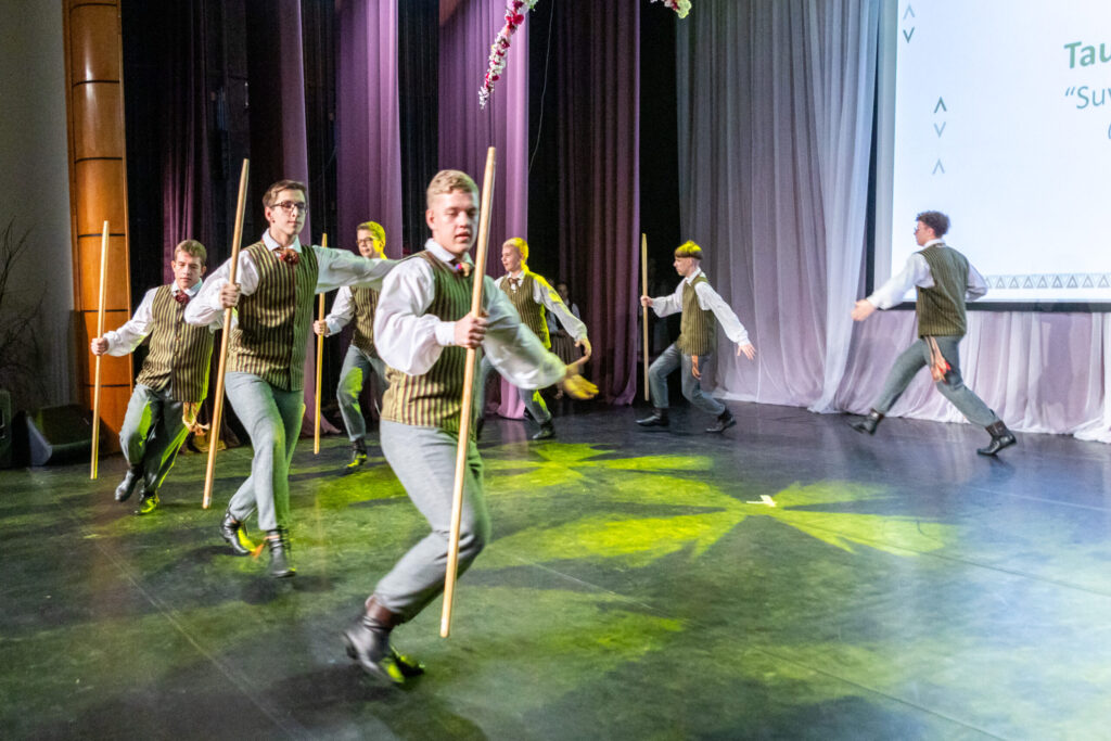 Autors: Ģirts Donerblics