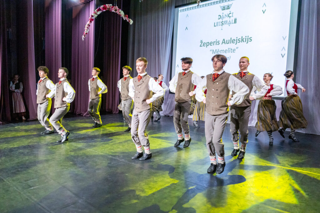 Autors: Ģirts Donerblics