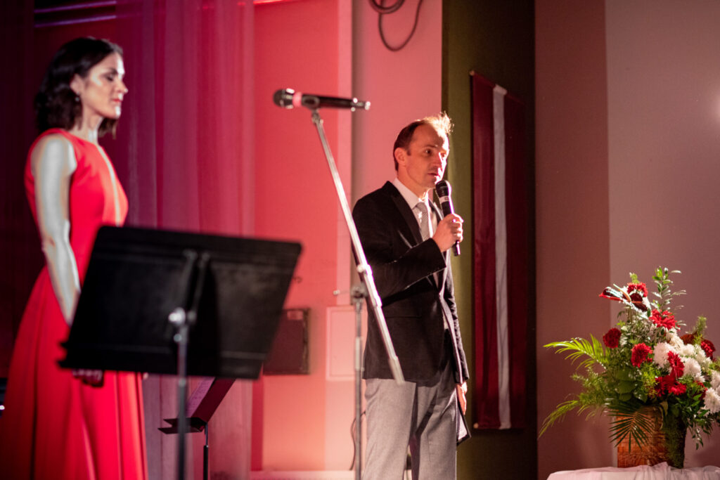 Aktieri Ilze Ķuzule-Skrastiņa un Kaspars Znotiņš.
Autors: Ģirts Donerblics