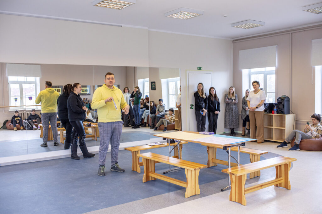 Autors: Ģirts Donerblics