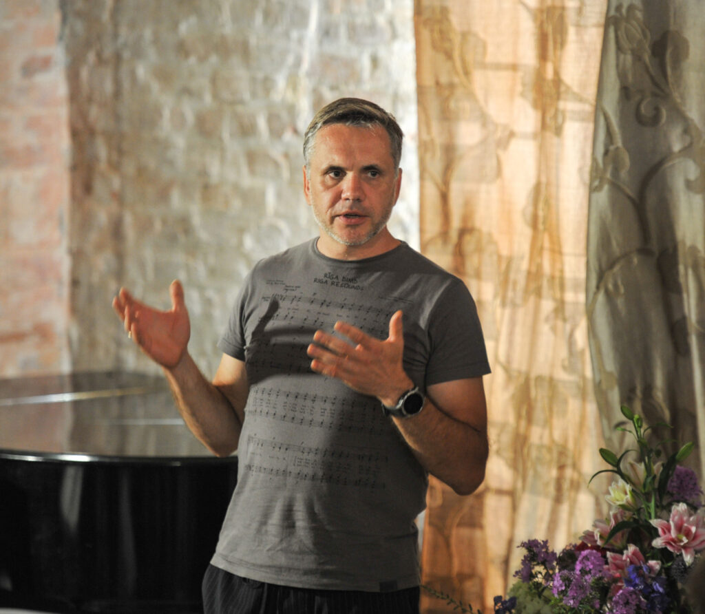 Autors: Aivars Liepiņš