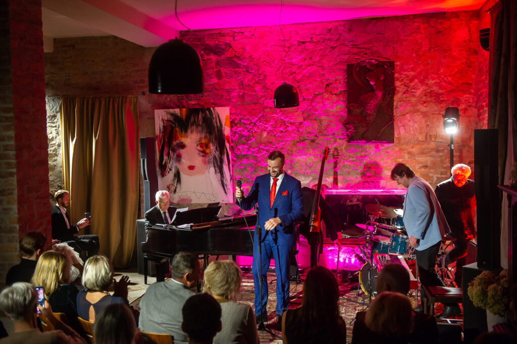 Autors: Aivars Liepiņš