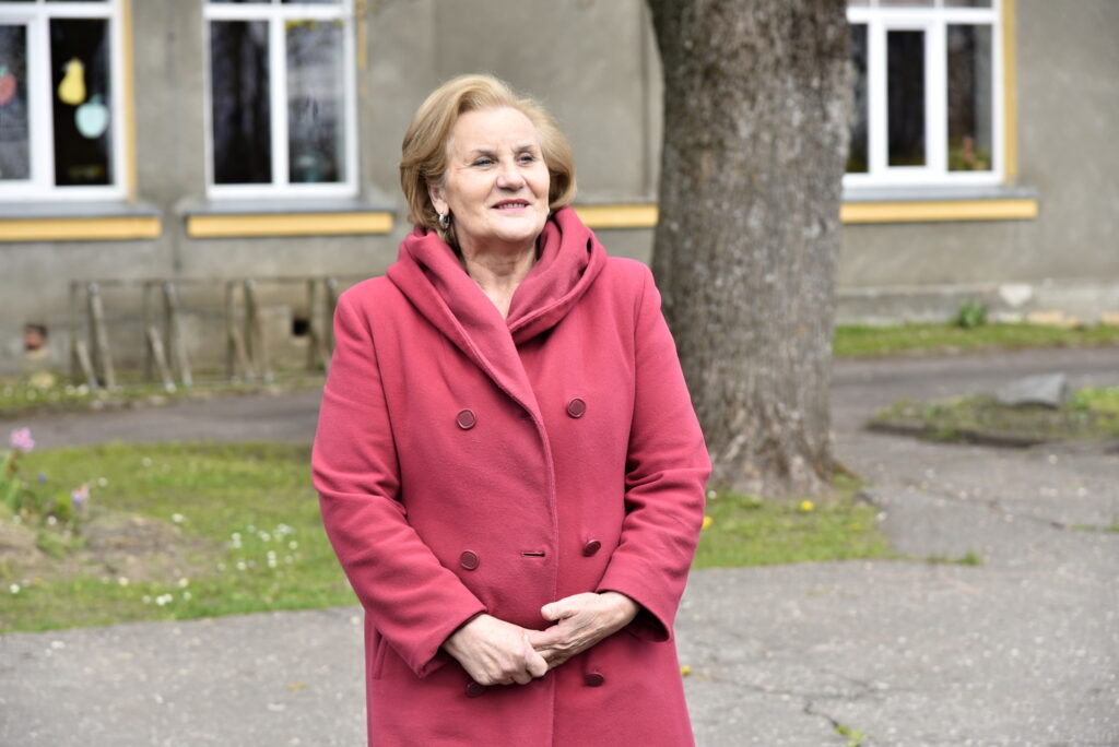 Vecsaules pamatskolas direktore Lilija Bula.