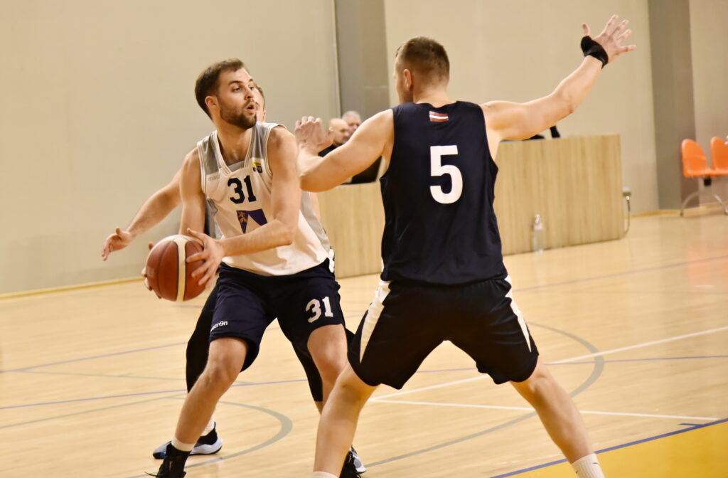 Autors:  Uldis Varnevičs