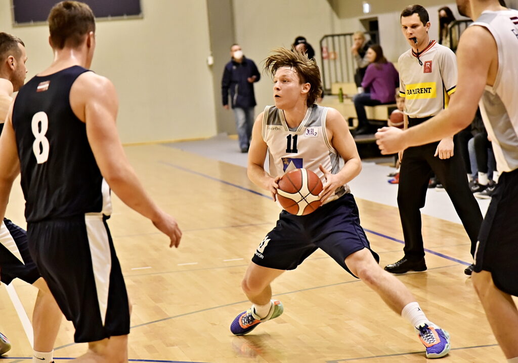 Autors:  Uldis Varnevičs