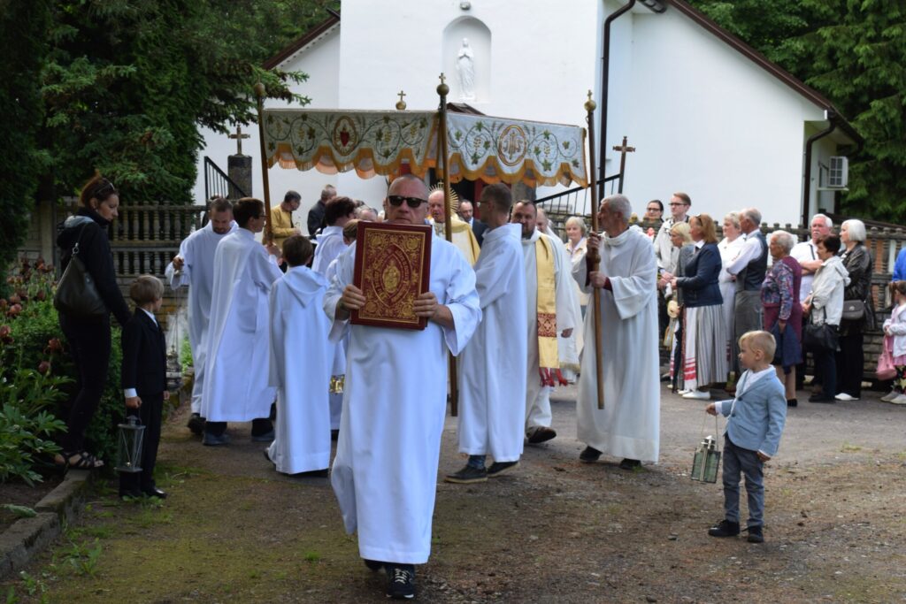 Autors: www.bauskasdzive.lv