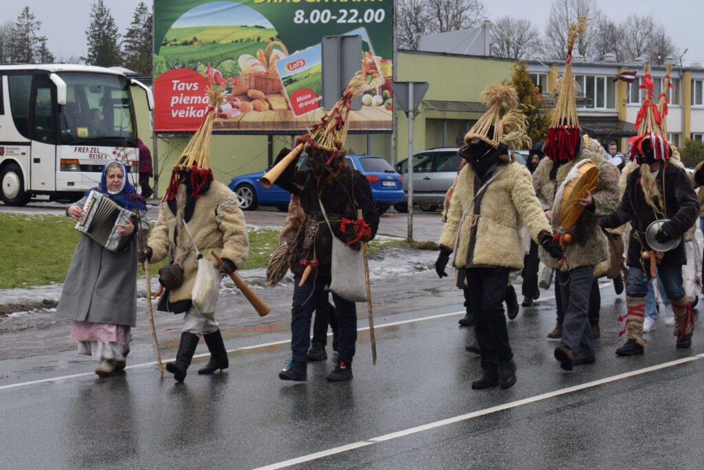 Autors: www.bauskasdzive.lv