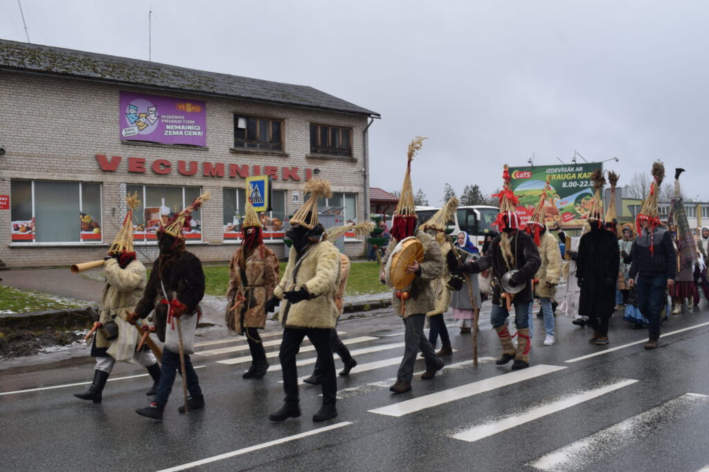 Autors: www.bauskasdzive.lv