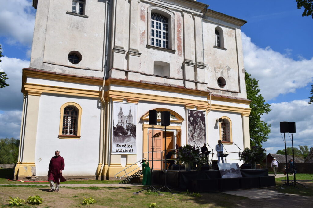 Autors: www.bauskasdzive.lv