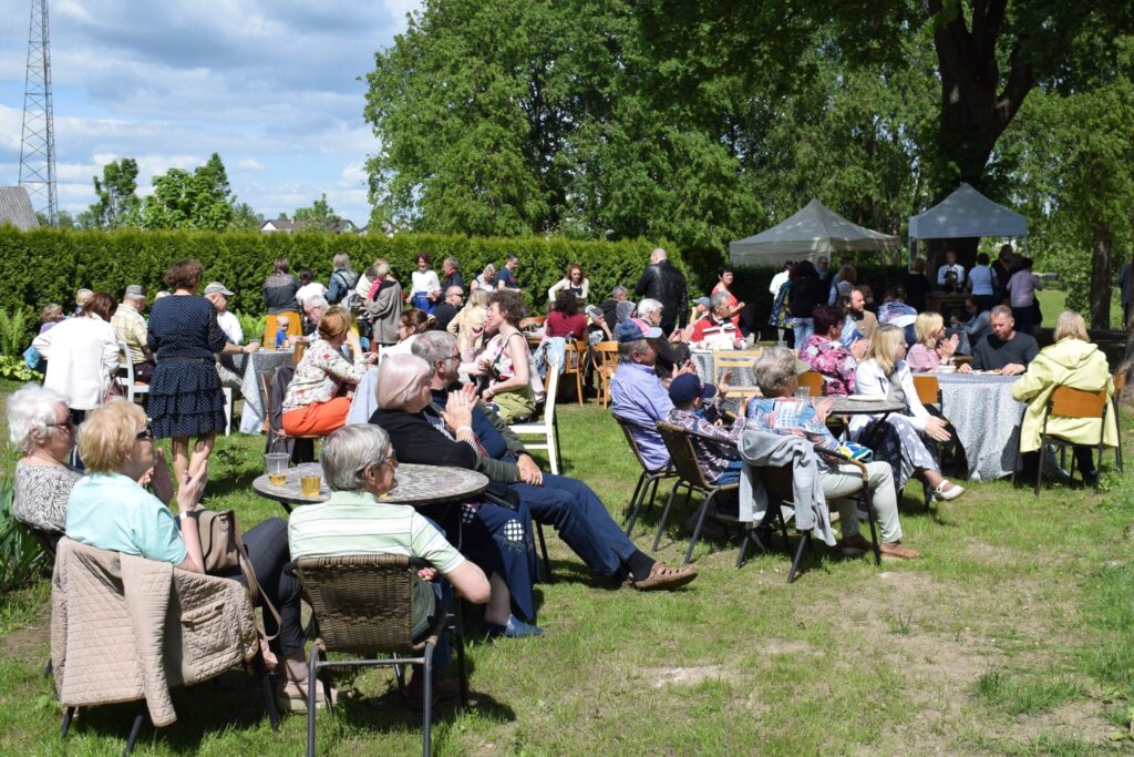 Autors: www.bauskasdzive.lv