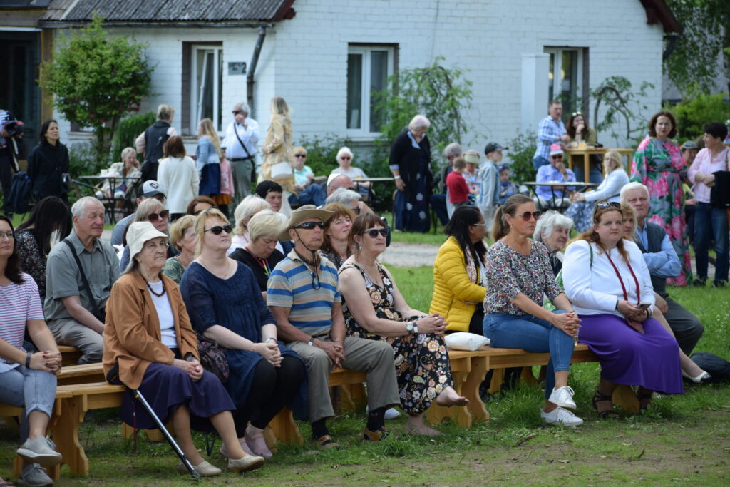 Autors: www.bauskasdzive.lv