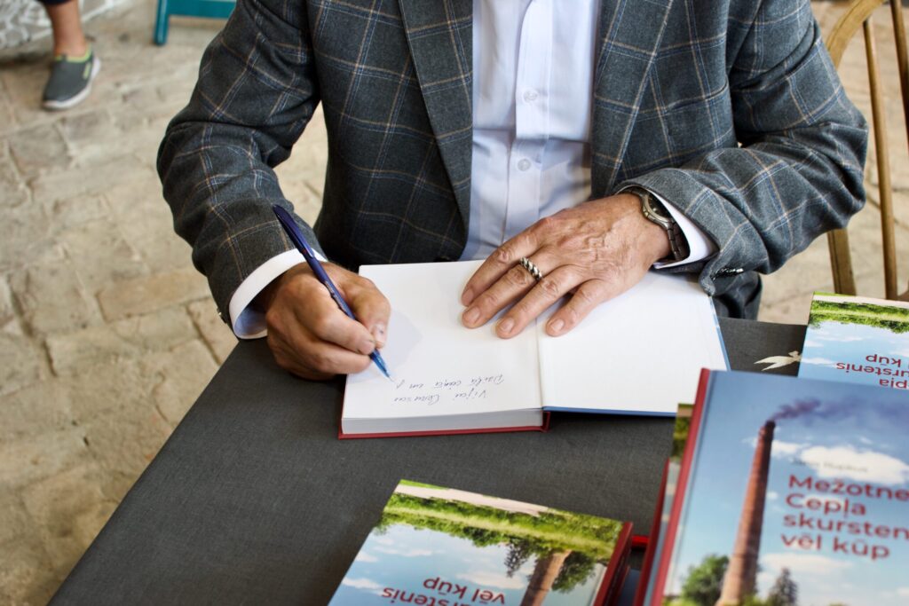 Autors: Arturs Simanovskis