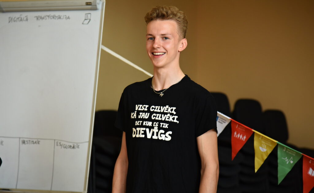 Autors: Uldis Varnevičs