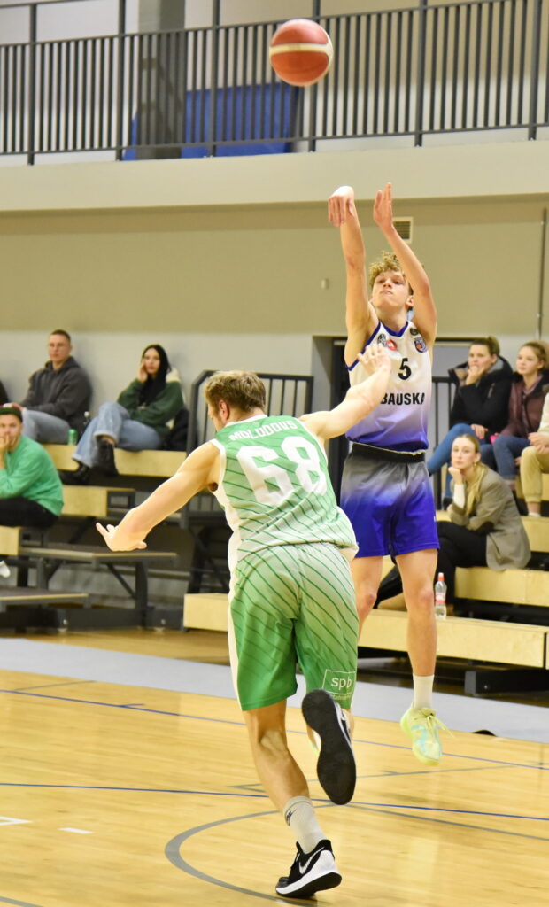 Autors: Uldis Varnevičs