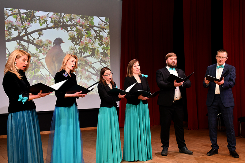 Vokālo grupu "Eternum" nodibinājusi biedrība "Oranta".
Autors: Ivars Bogdanovs