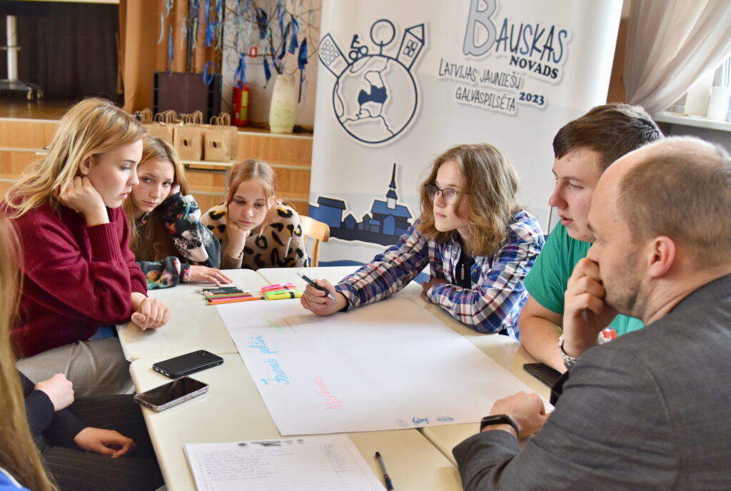 Autors: Uldis Varnevičs