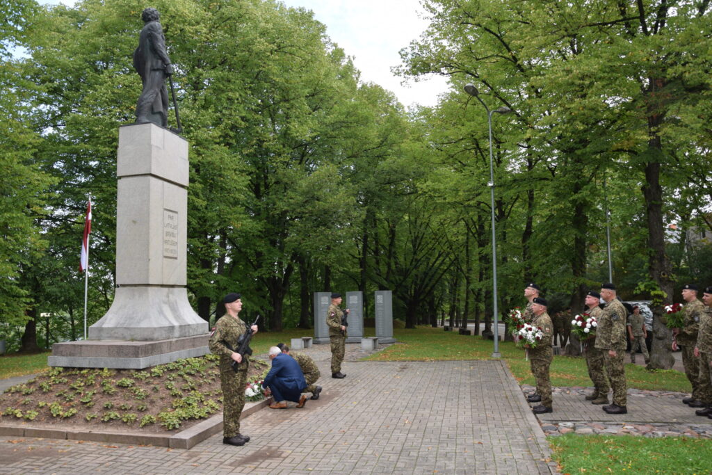 Autors: Māris Krūmiņš