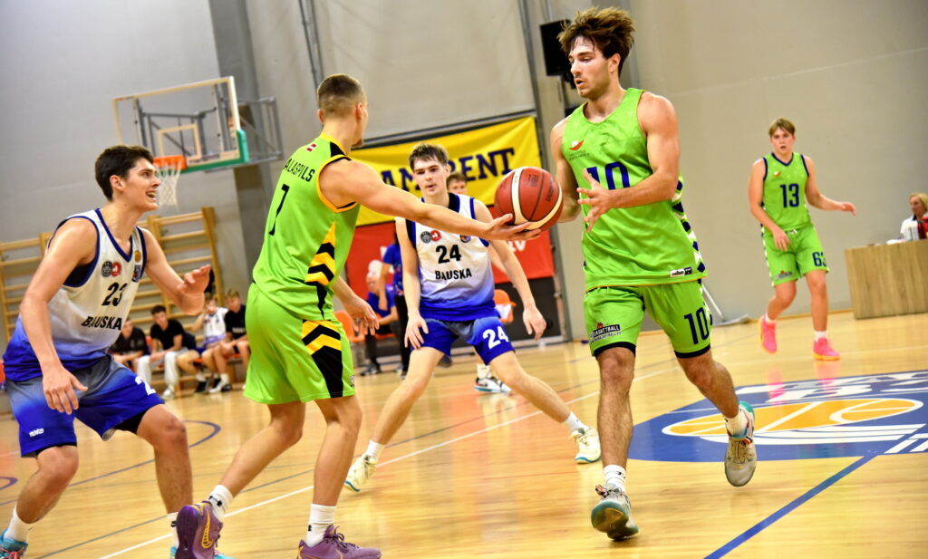 Autors: Uldis Varnevičs