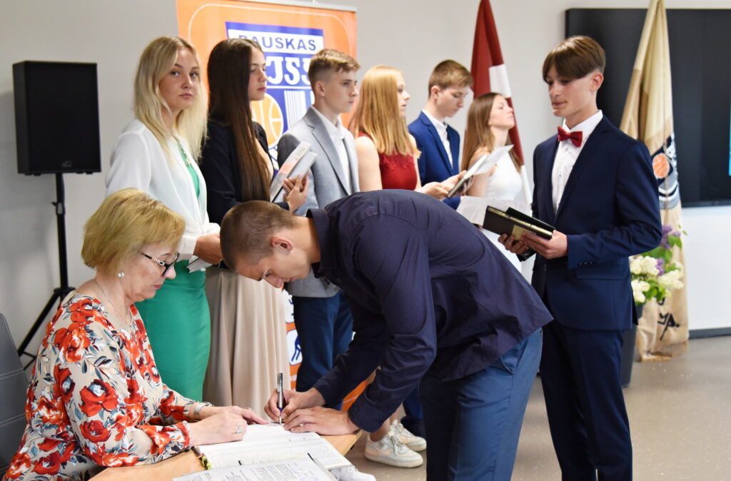 Autors: Uldis Varnevičs