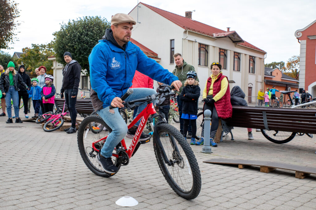 Autors: Ģirts Donerblics