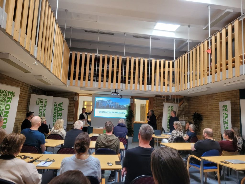 Autors: No Bauskas Valsts ģimnāzijas projekta albuma.