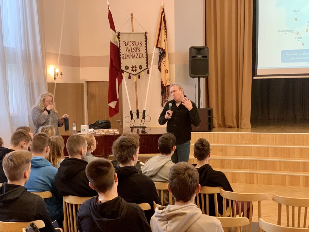 Autors: www.bauskasdzive.lv