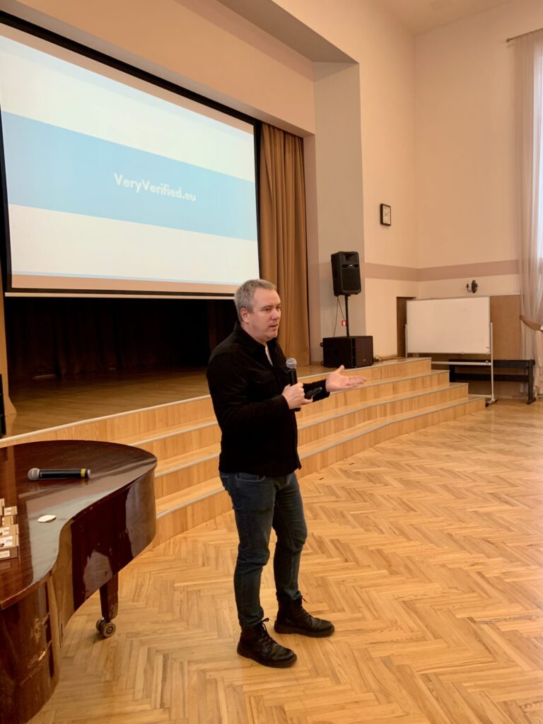 Autors: www.bauskasdzive.lv