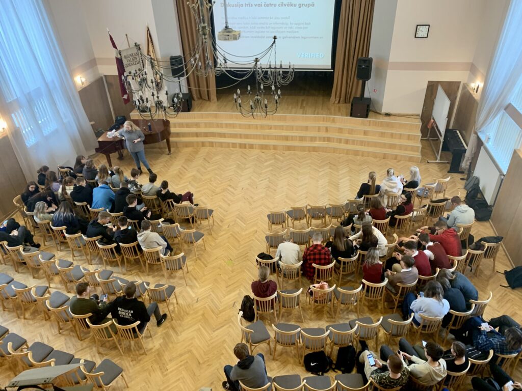 Autors: www.bauskasdzive.lv