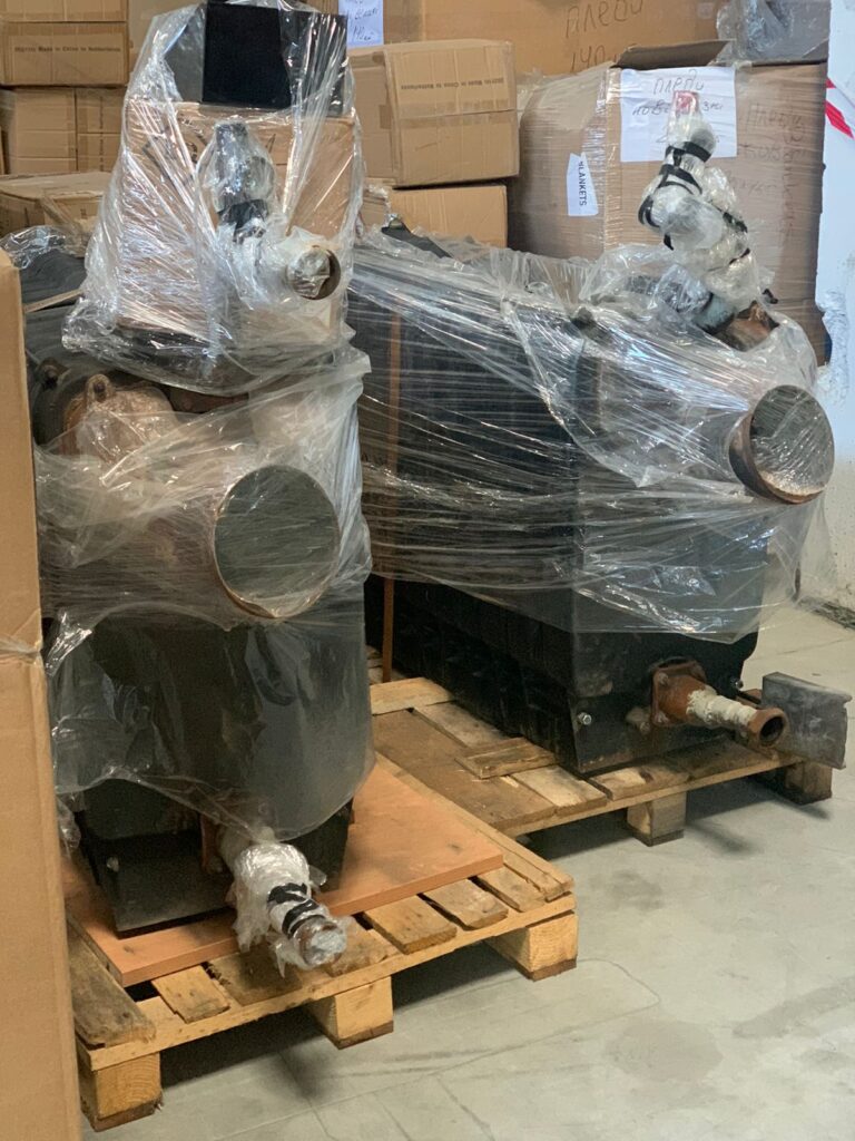 Krava ir izkrauta noliktavā Ļvivā un tagad tiek gaidīts transports no Malinas.
Autors: Biedrība "Tavi draugi"