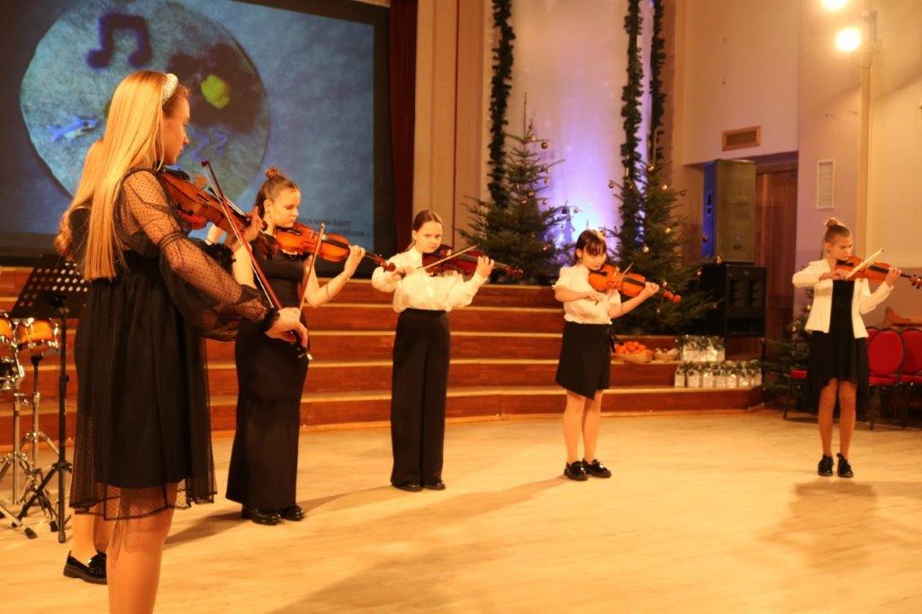 Autors: Ainārs Pastors/Mūzikas un mākslas skola