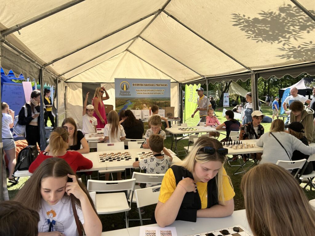 Aluksniesiem.lv raksta attēla aizvietotājs