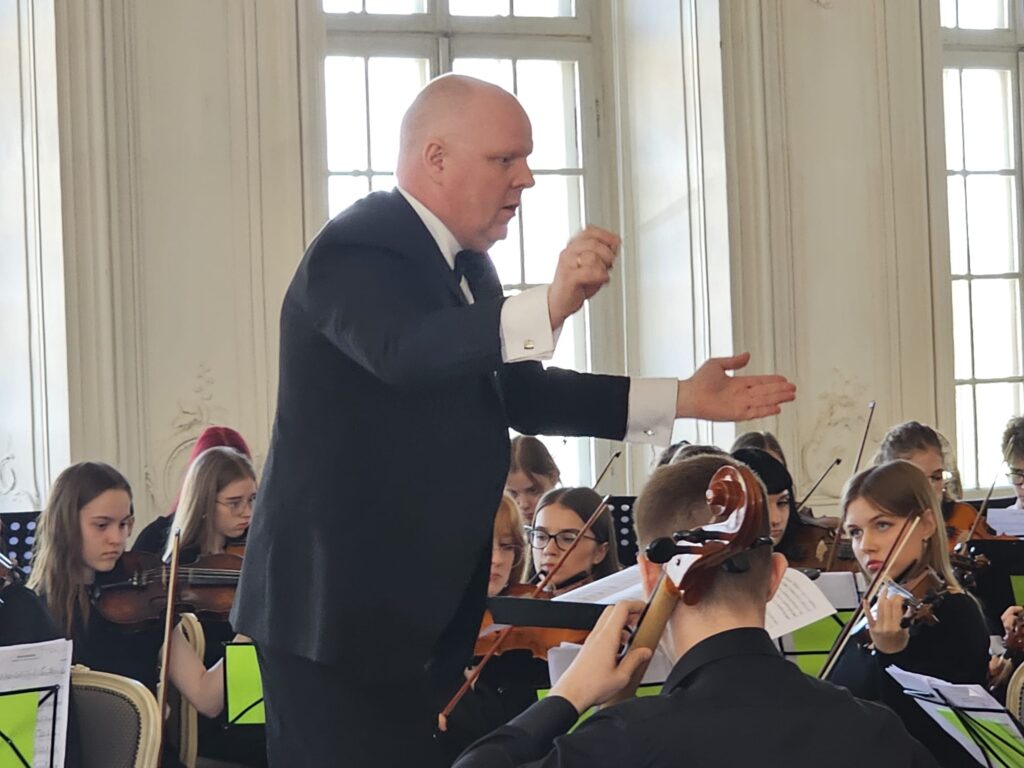 Autors: www.bauskasdzive.lv