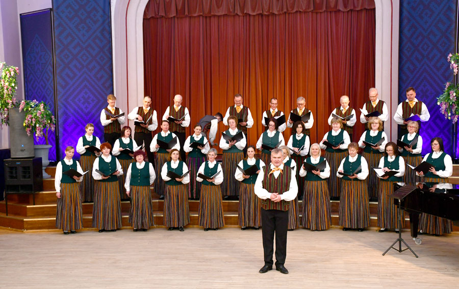 Uģis Matvejs un jauktais koris «Četri vēji». 
Autors: Foto – Ivars Bogdanovs