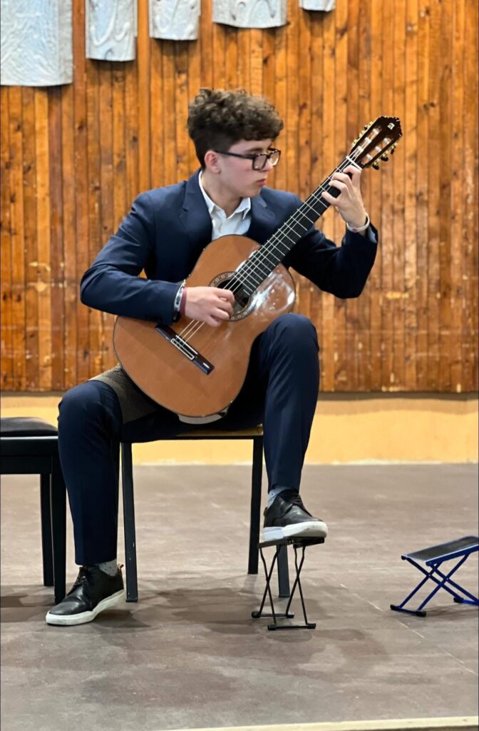 Savu sniegumu rāda Rūdolfs Gistavs Gailis.
Autors: No albuma