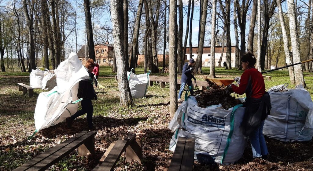 Talka Kurmenes parkā.
Autors: Sarmīte Ķīse