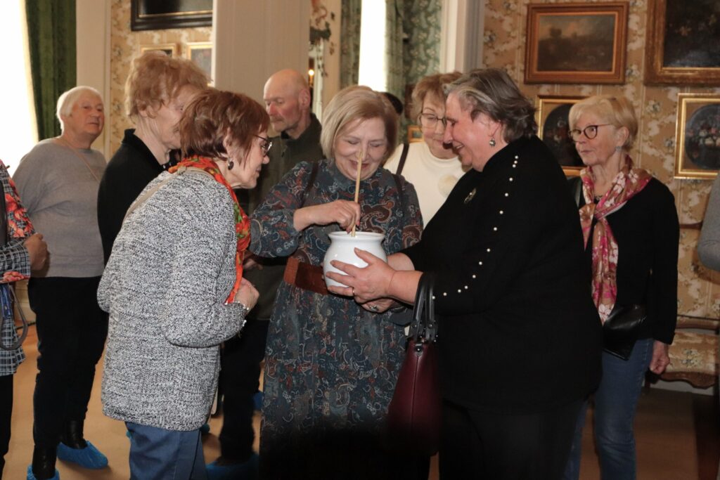 Aluksniesiem.lv raksta attēla aizvietotājs