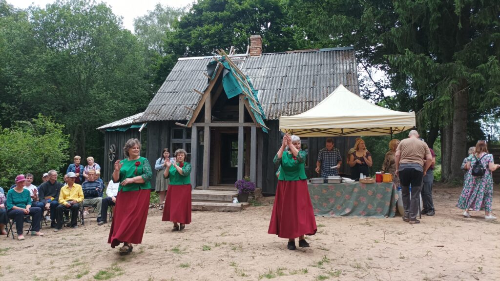 Autors: Valda Akmentiņa