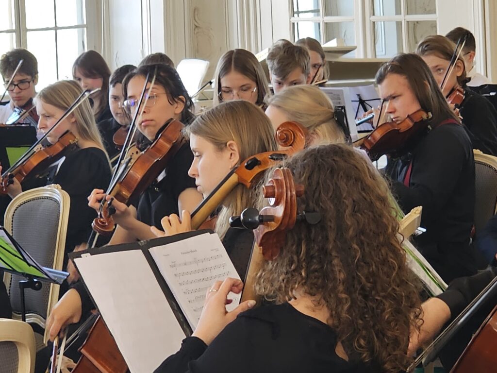 Autors: www.bauskasdzive.lv