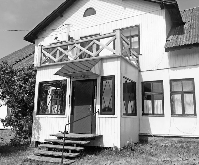 LĪDZĀS mājai «Silatīļas» vēl aizvien redzami vecie grants karjeri, kas jau bērnībā Astrīdam lika aizdomāties par ģeoloģiju.
Autors: Foto no A. Freimaņa personiskā arhīva.