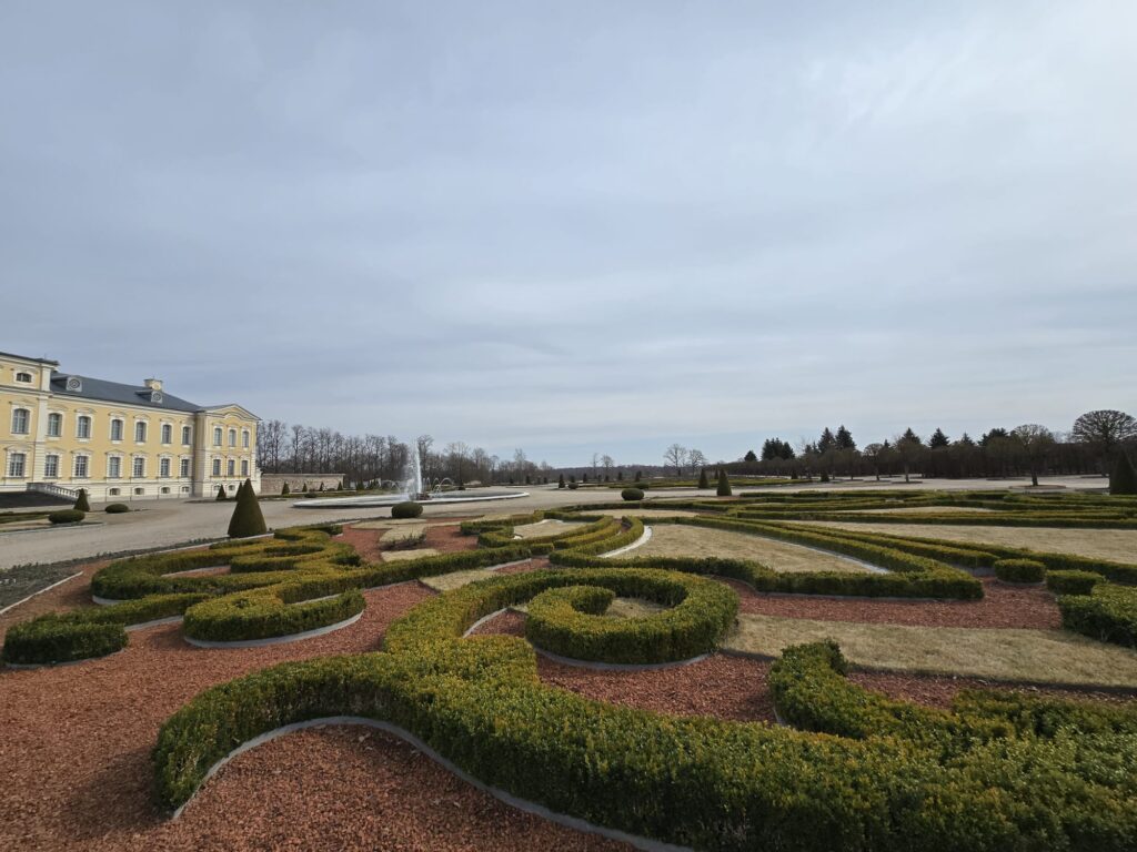 Autors: www.bauskasdzive.lv