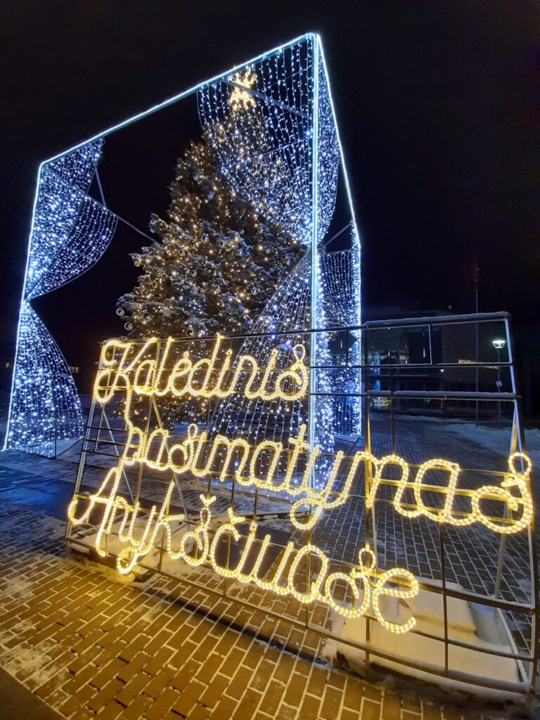 Svētku egles iedegšana Anīkščos
Autors: Anīkšču kultūras centrs