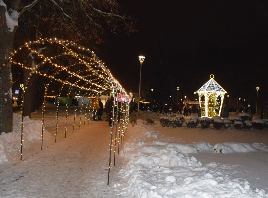 Ziemassvētku egles iedegšana Biržos.
Autors: Biržu rajona pašvaldība