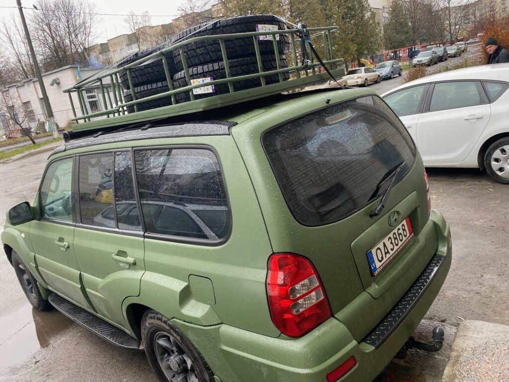 Autors: No "Ļūmaņu ģimenes fonda" albuma